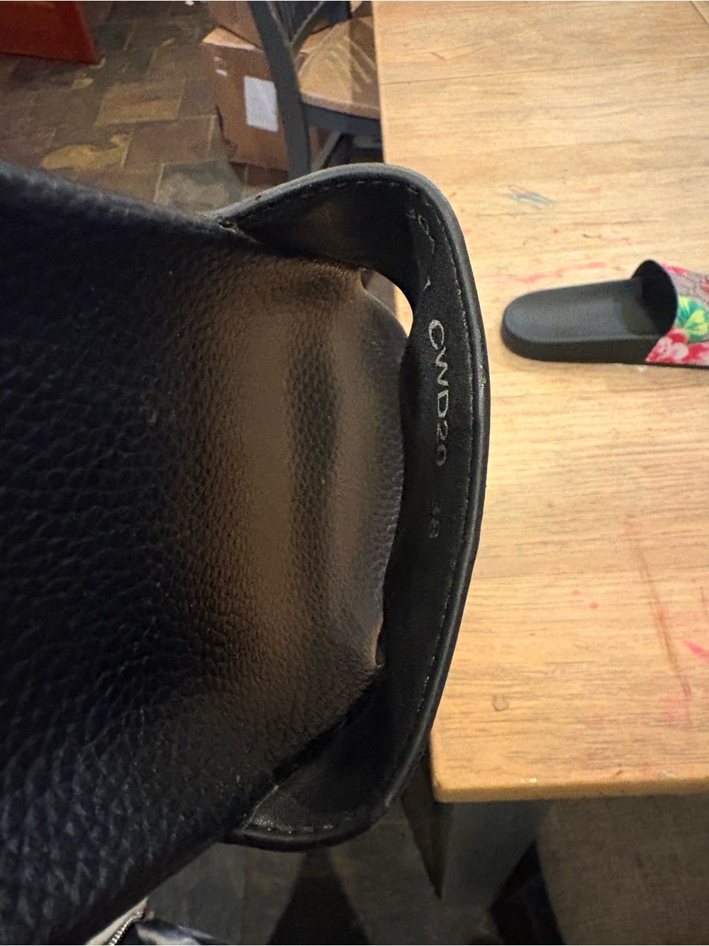 Authentic GUCCI BLOOM SLIDES - Picture 12 of 12